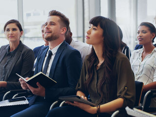 Zehnder Training für Verhaltensgrundregeln zehnder mitarbeiter erhalten training über verhaltensrichtlinien